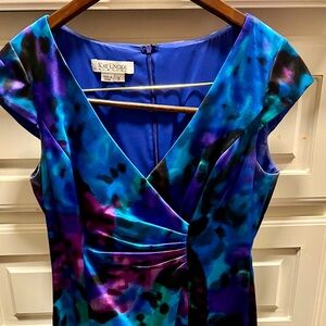 Kay Unger, Royal Blue Special Occasion Dress with zipper up back. Size 8.
